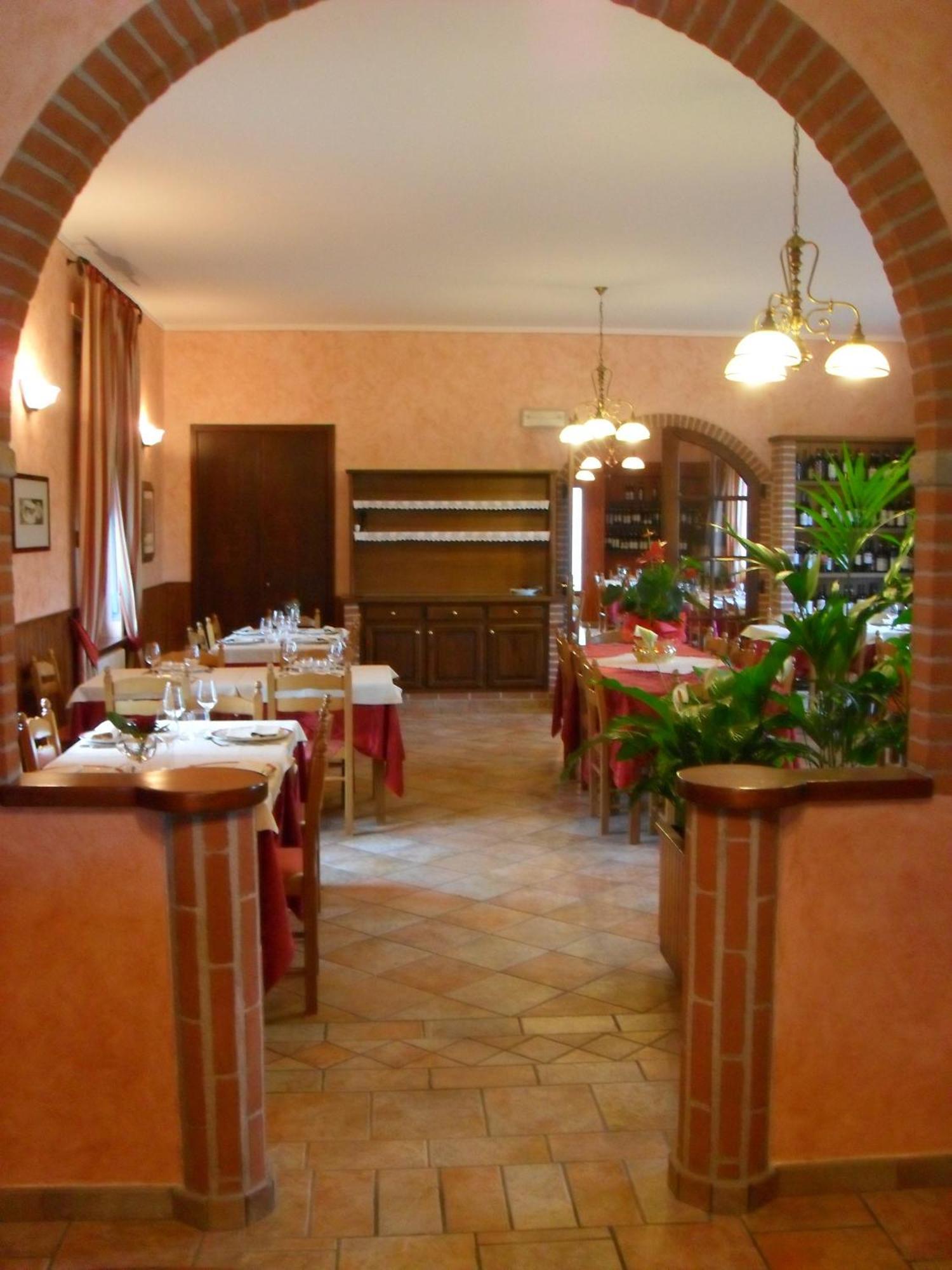 Cravanzana Ristorante Albergo Da Maurizio מראה חיצוני תמונה