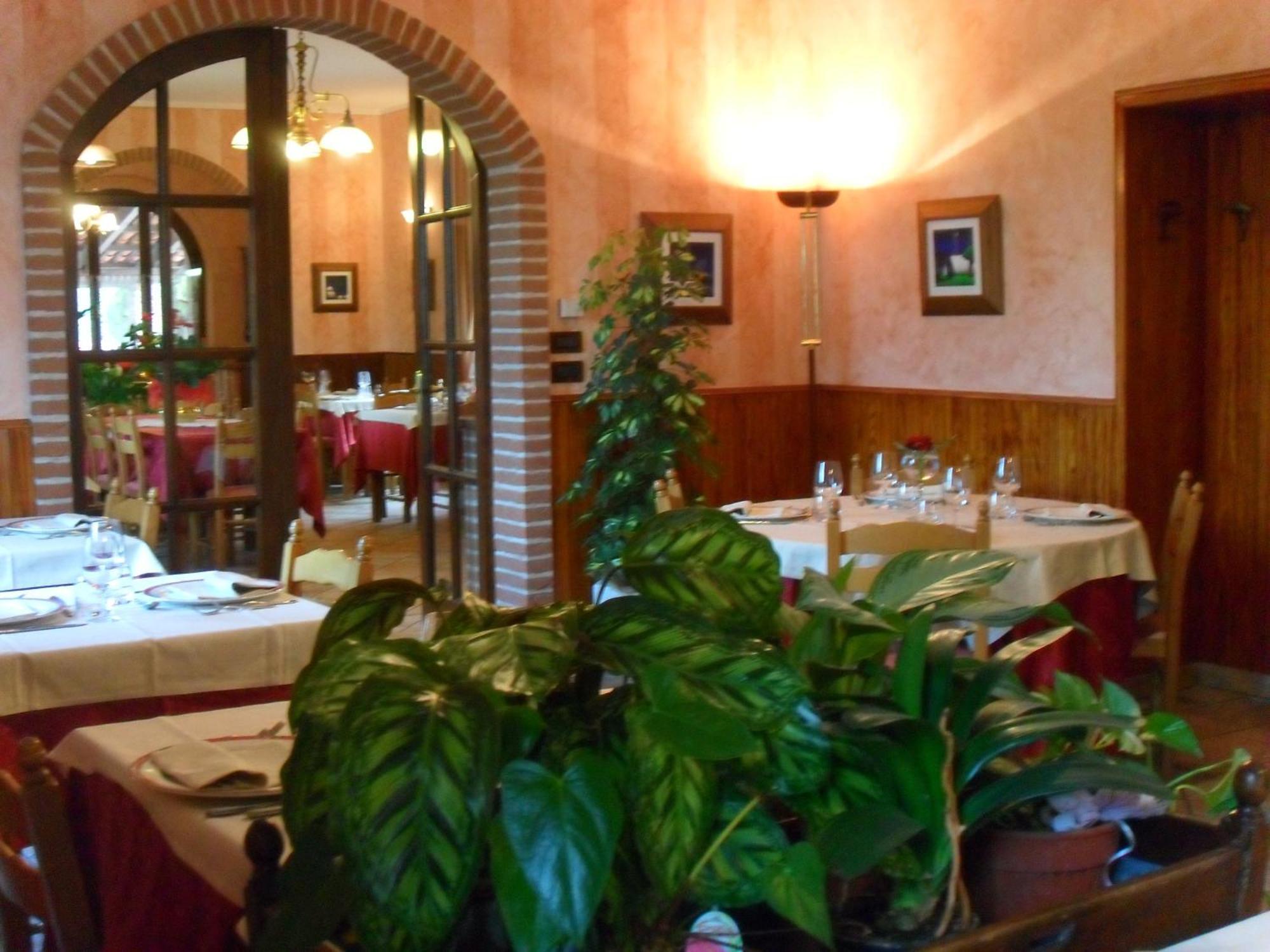 Cravanzana Ristorante Albergo Da Maurizio מראה חיצוני תמונה