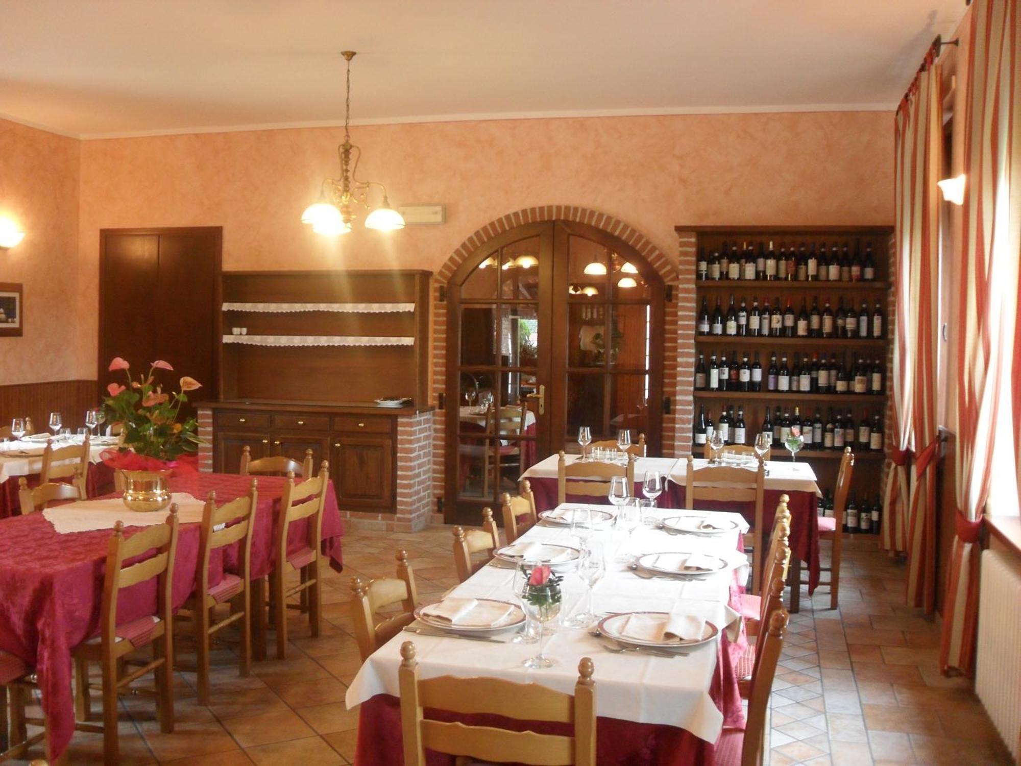 Cravanzana Ristorante Albergo Da Maurizio מראה חיצוני תמונה